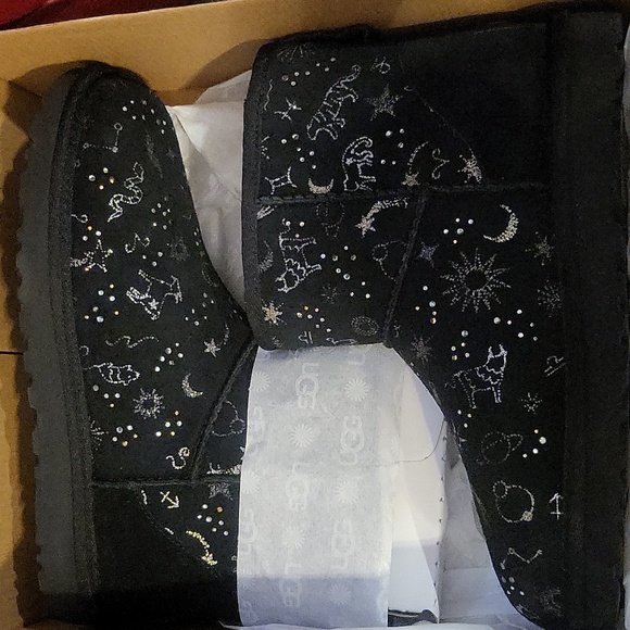 Ugg boots - Picture 6 of 6